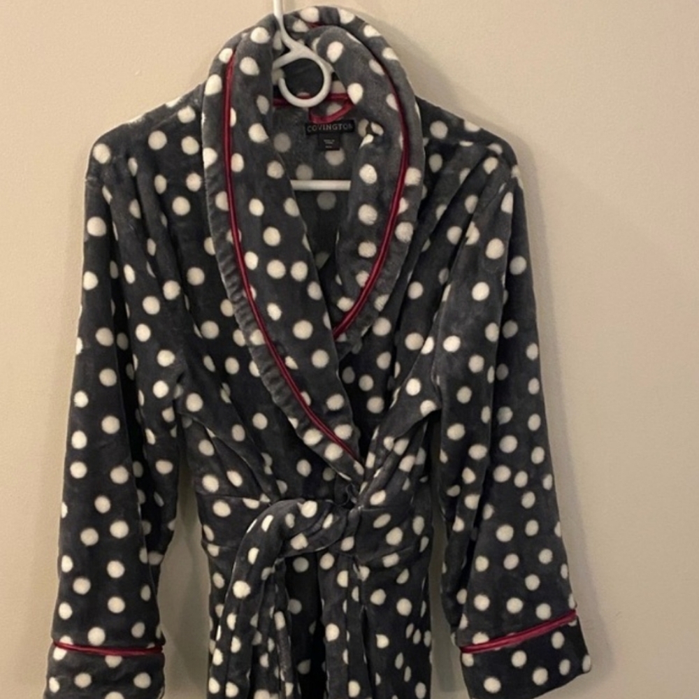 🔴Bogo sale Gray polka dot robe with pink trimming